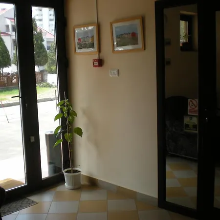 Guest house Montana 3*